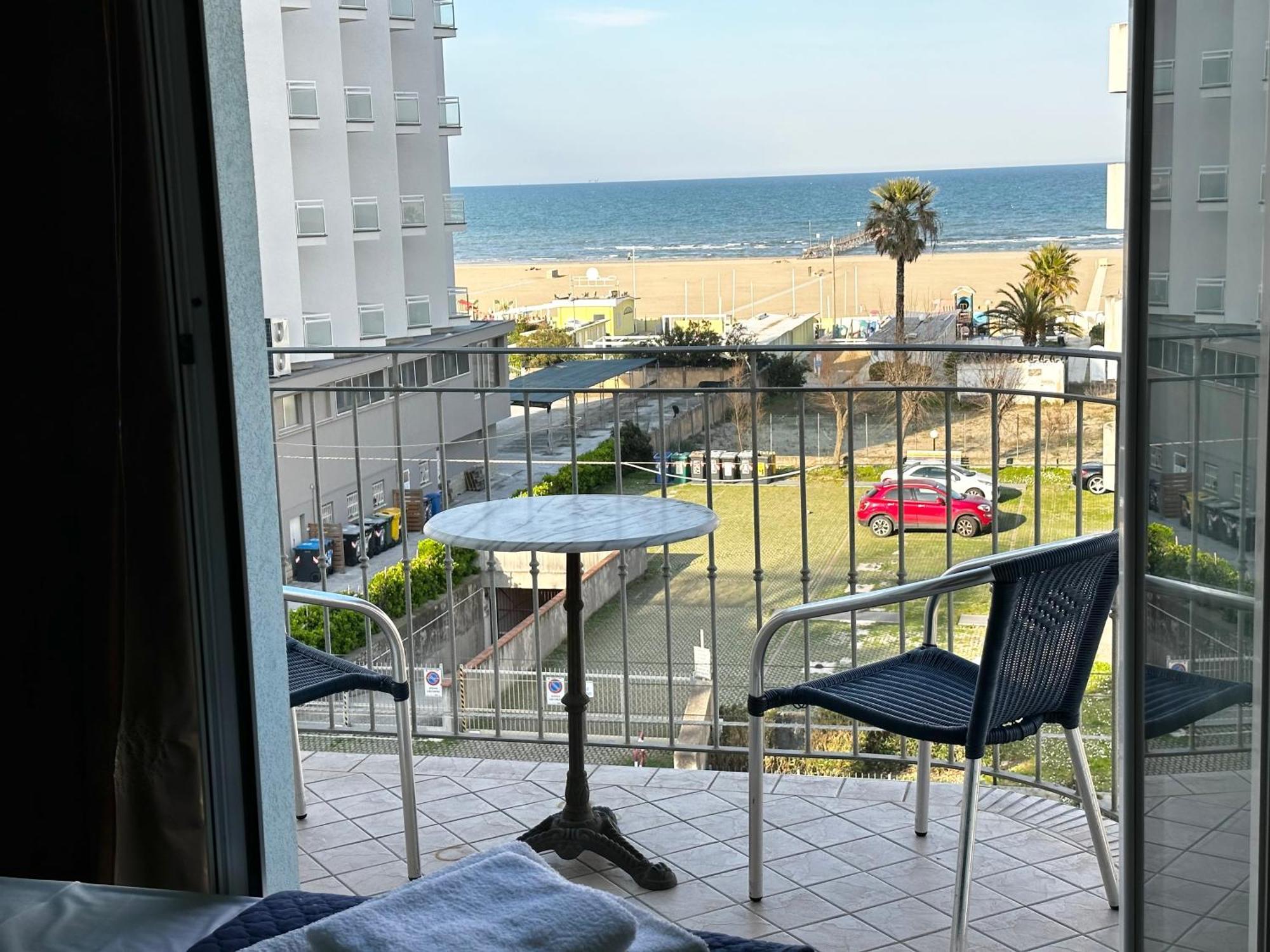 Hotel Blue Moon 3*