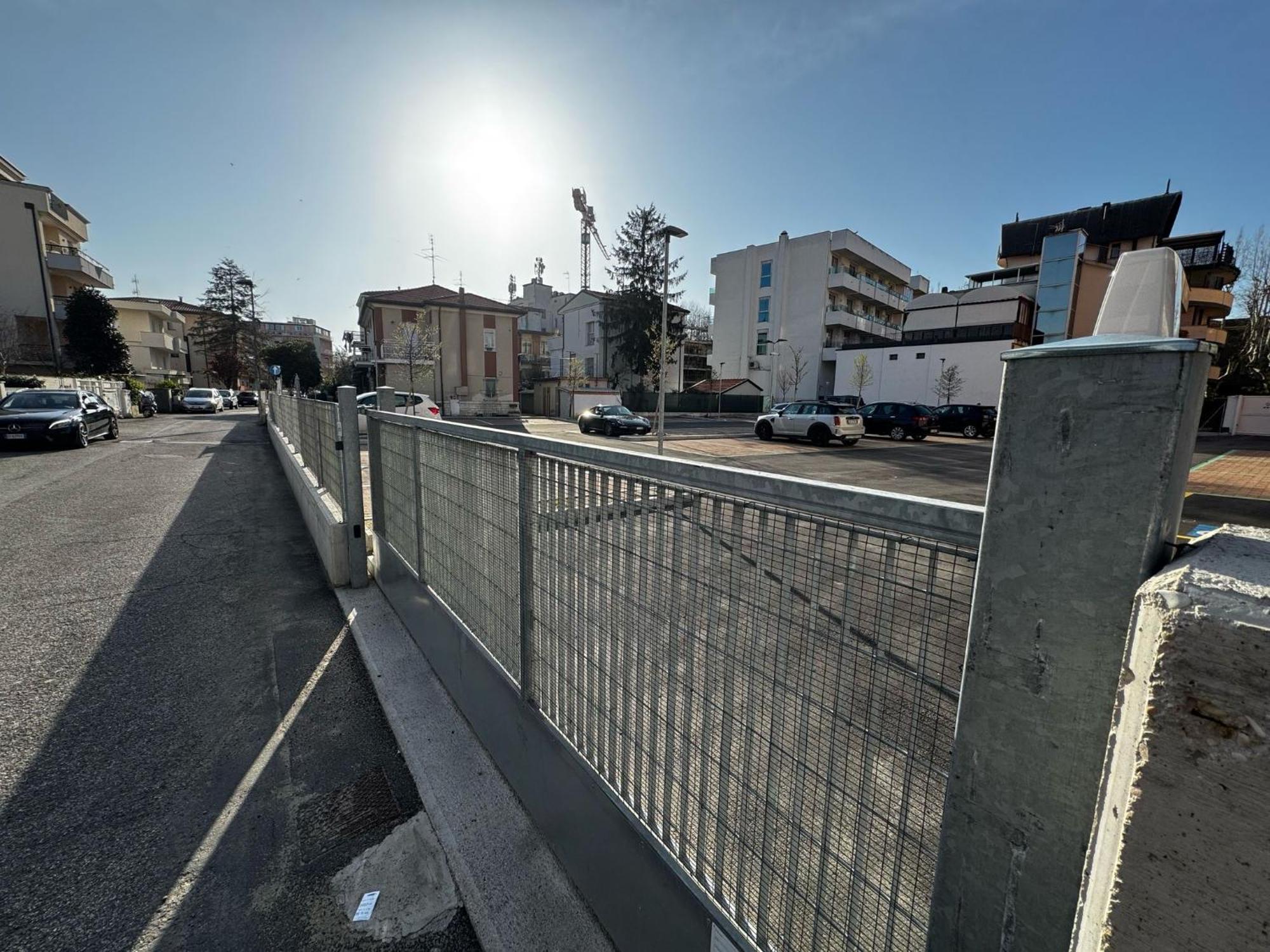 Con Posto Auto Privato A Marina Centro Mare *