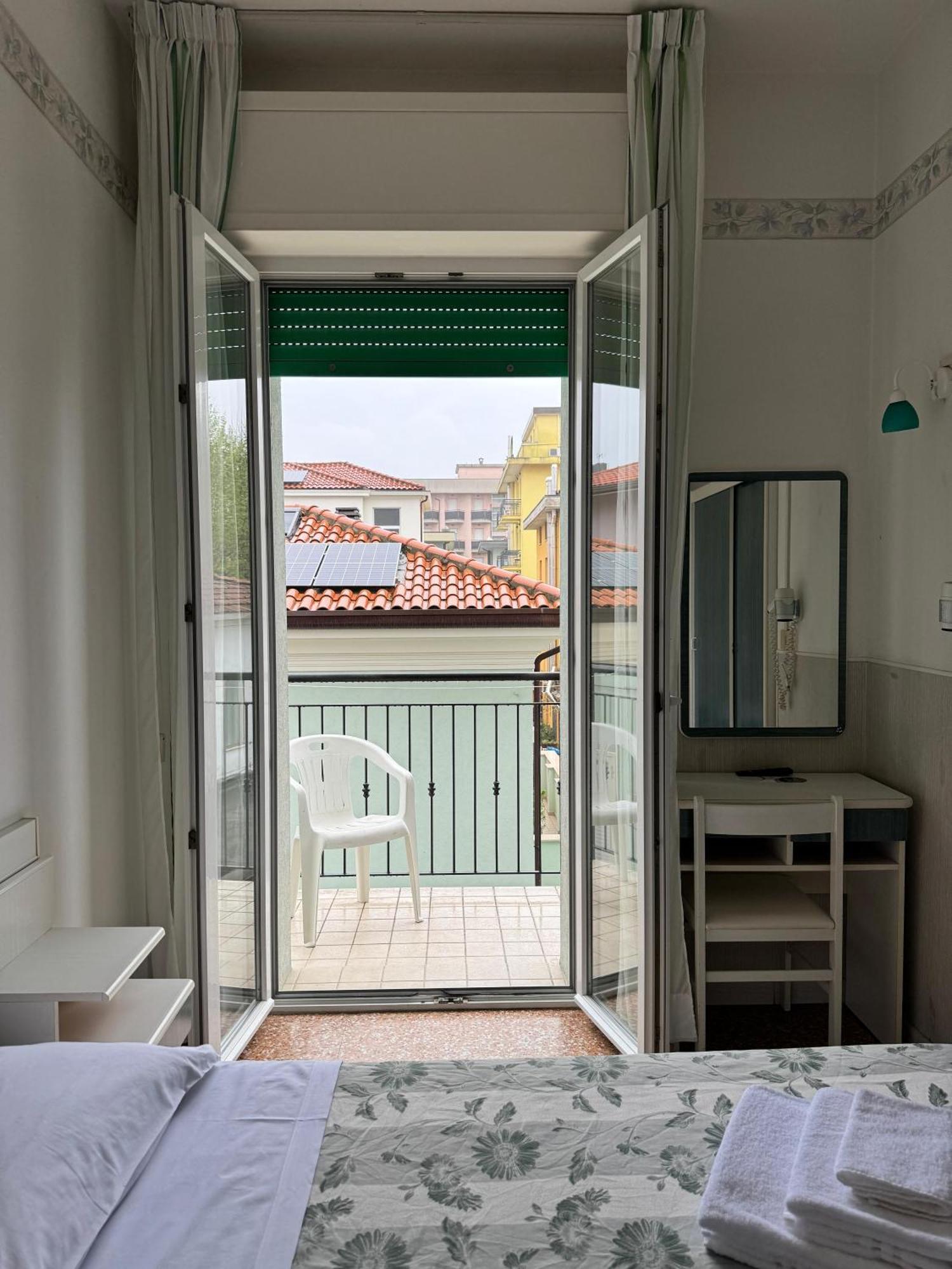 Hotel Urania
