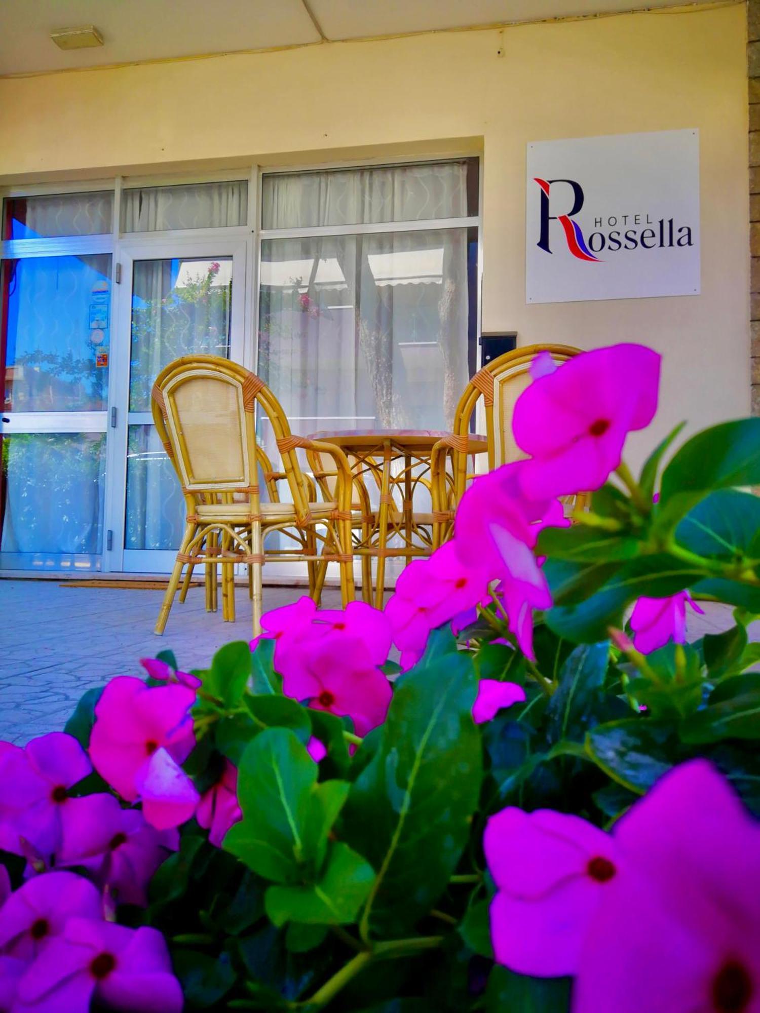 Hotel Rossella 2*
