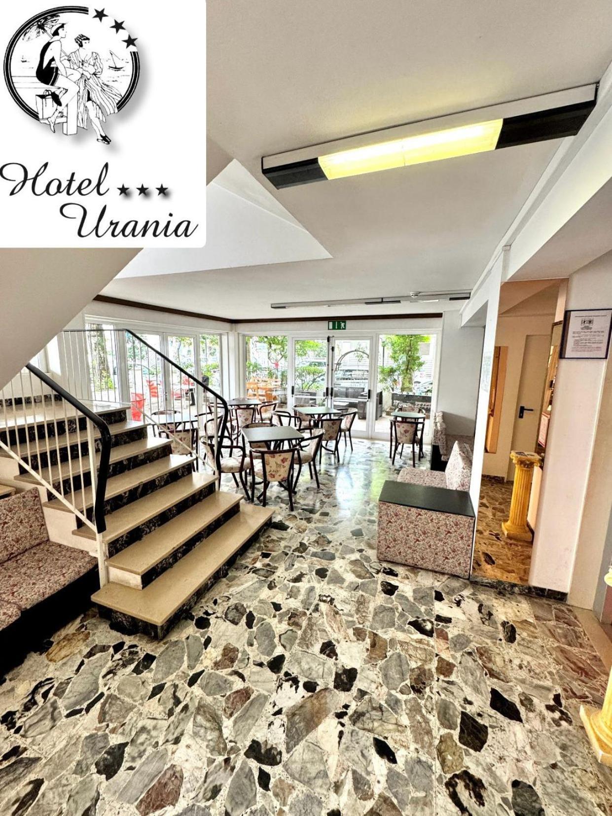 Urania 3*