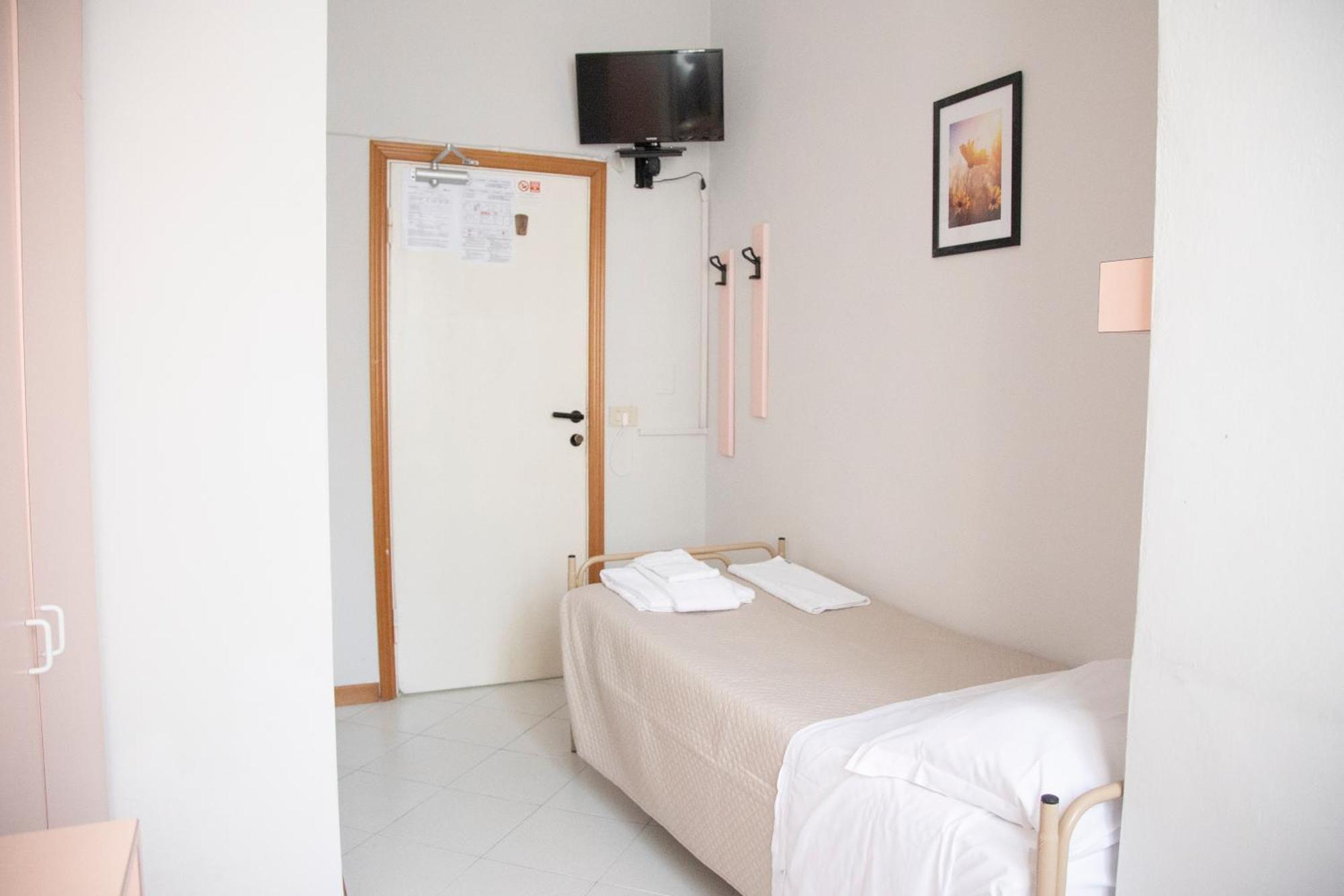 Hotel Laura *