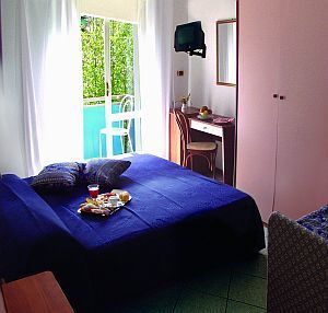 Manola Hotel