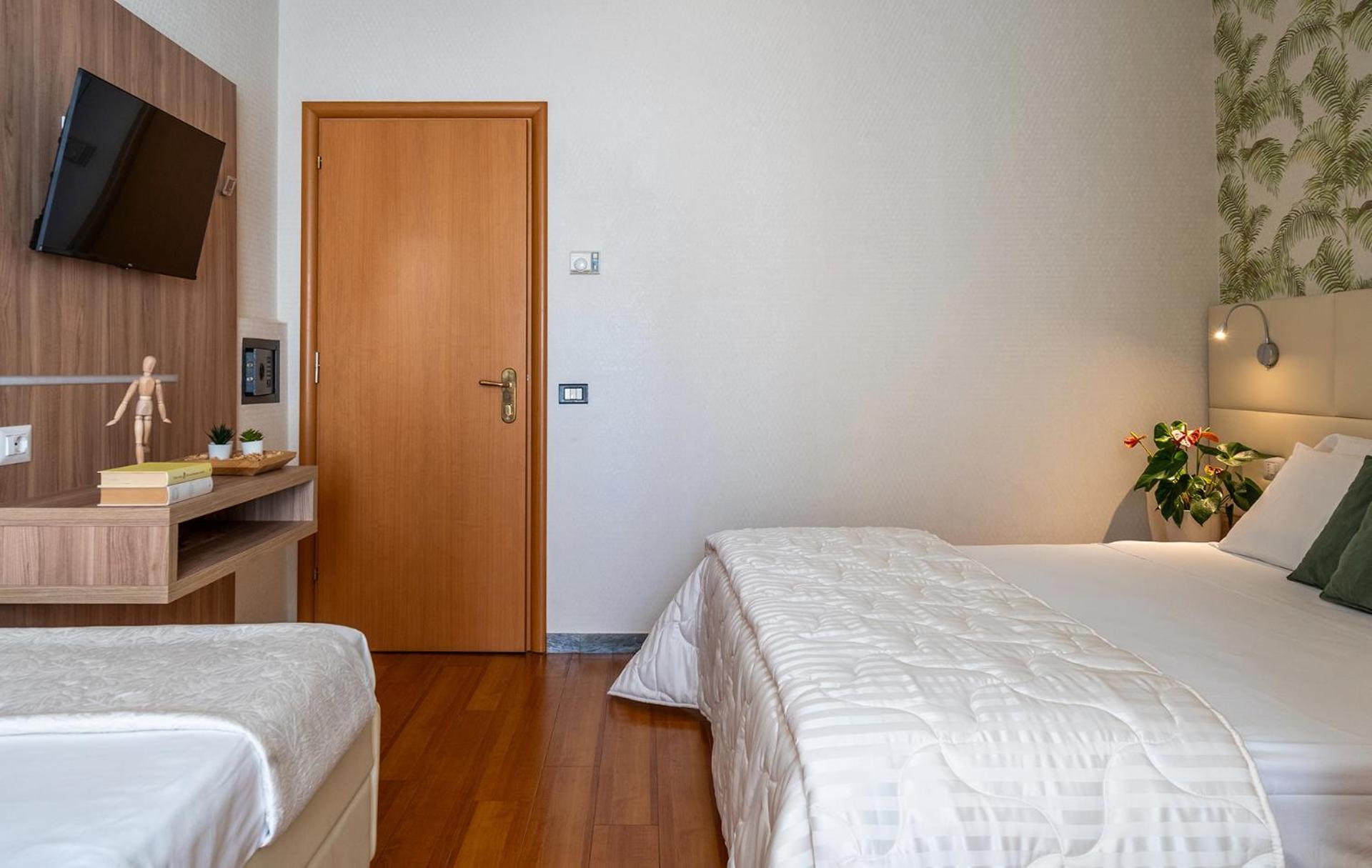 Rondinella E Viola Hotel Rimini