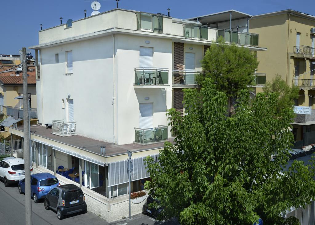 Ave Hotel