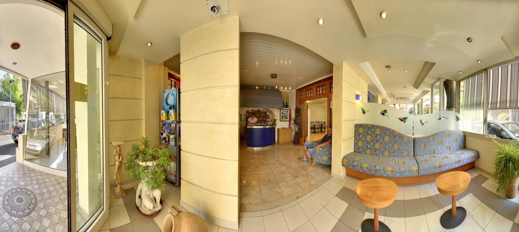 Ave Hotel Rimini