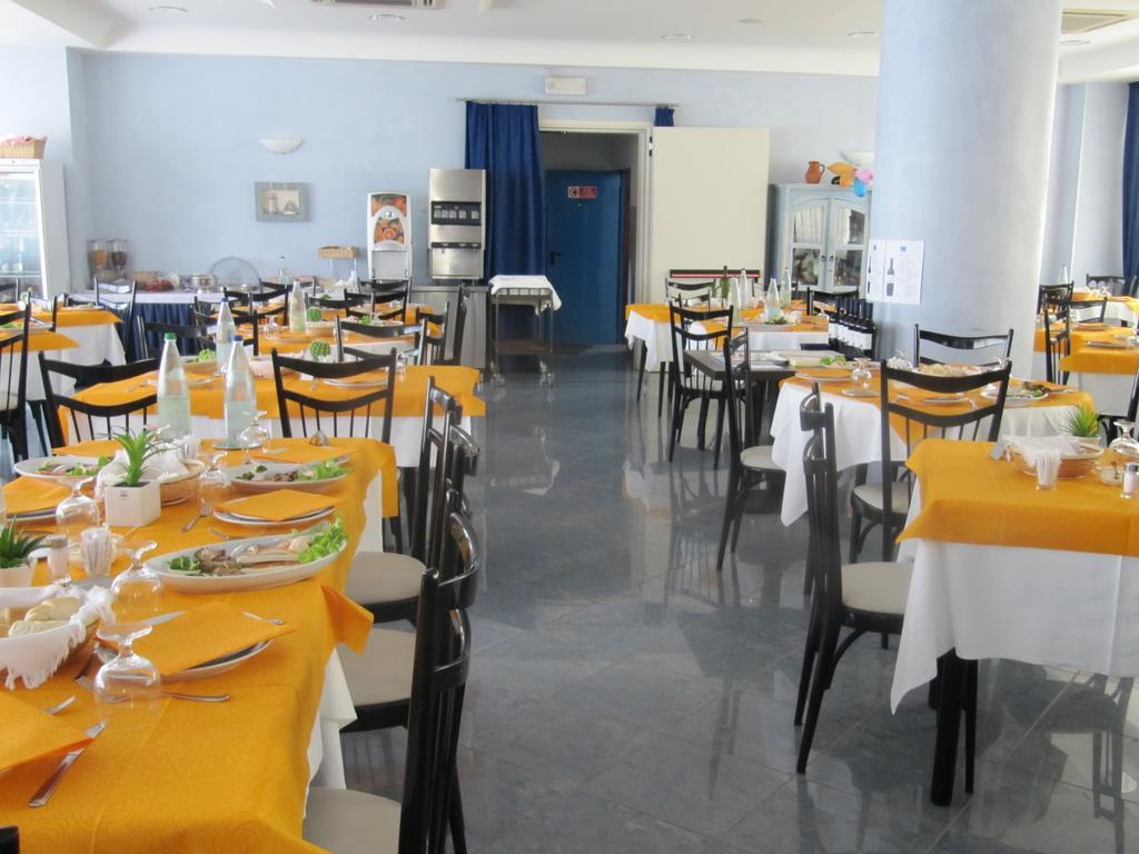 Monti Hotel Rimini