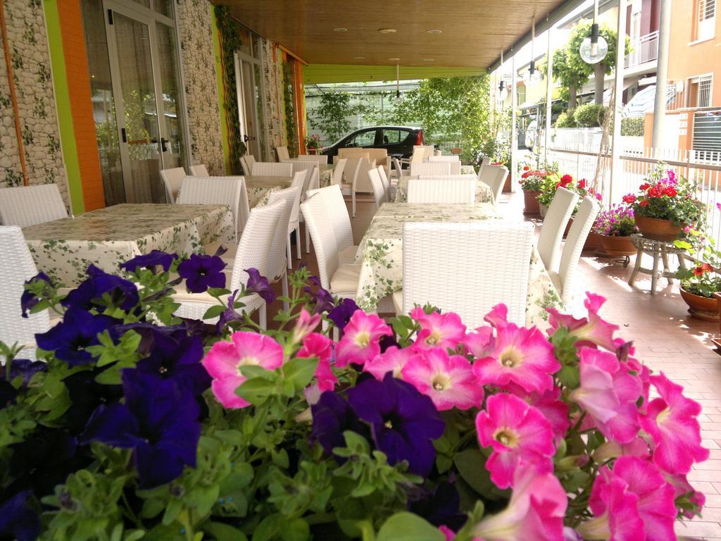 Simon Hotel 2*