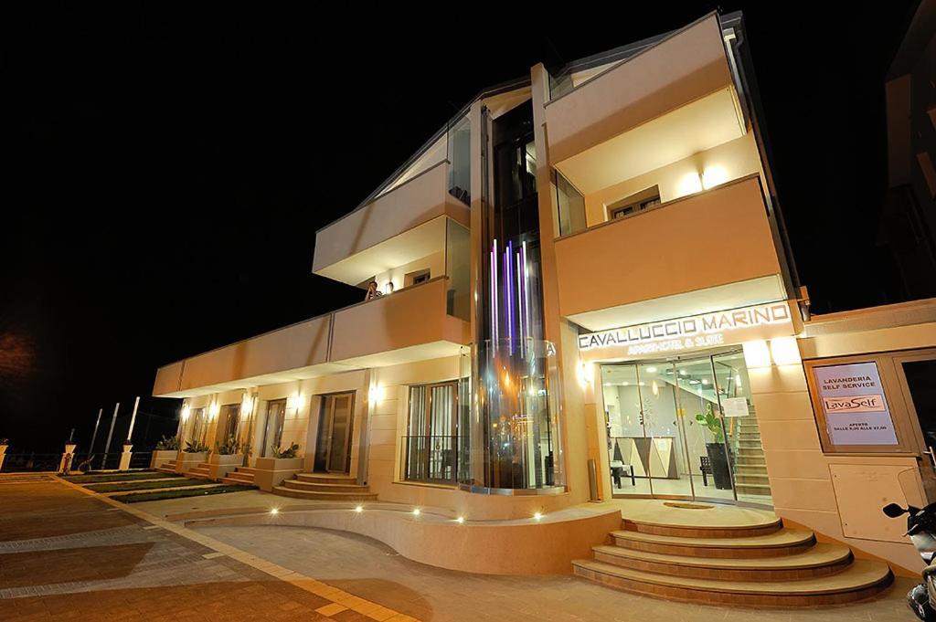 Hotel & Cavalluccio Marino 3*