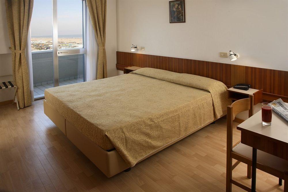 Hotel Astor 3*