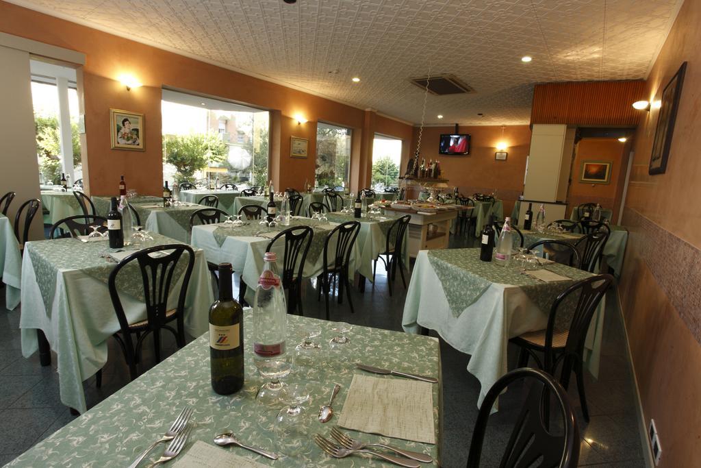 Hotel Conti Rimini