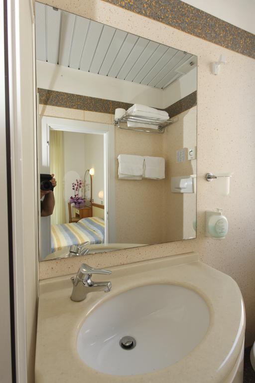 Conti 3* Rimini