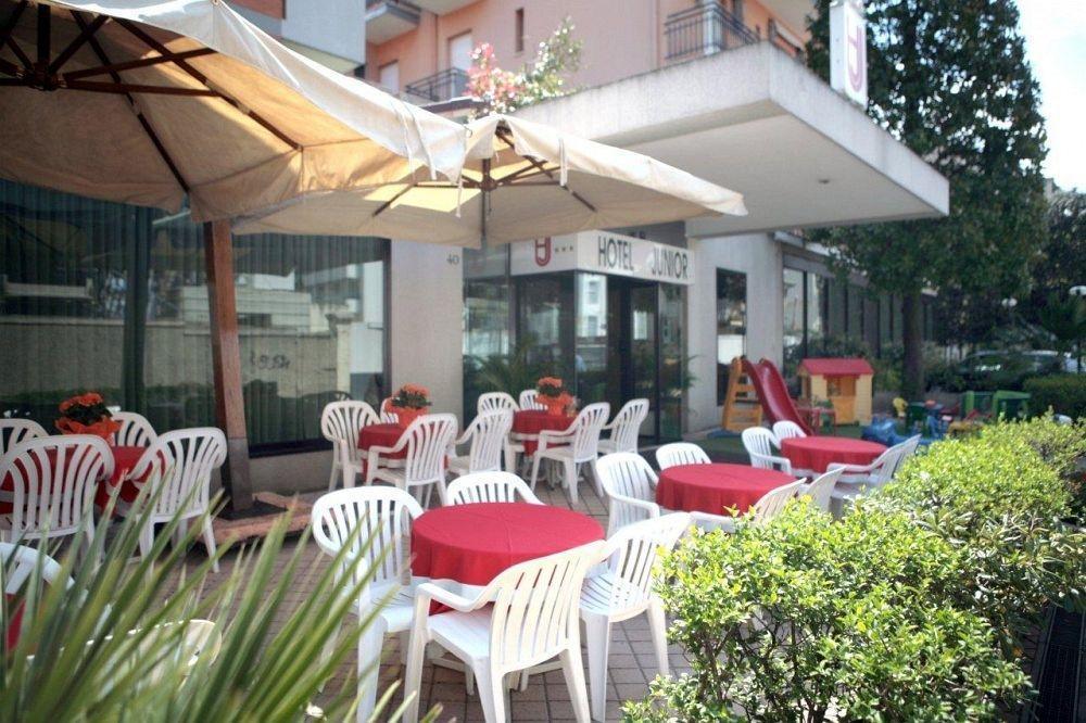 Hotel Junior