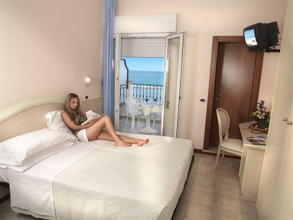 Hotel Zeus 3*