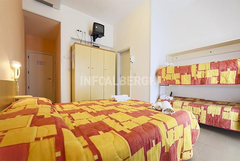 Malibu Mare Hotel 2*