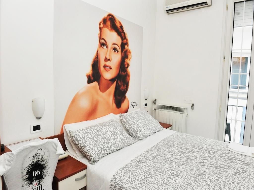 Lady Hotel