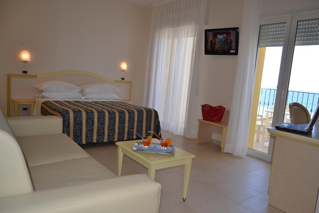 Hotel Zeus 3*