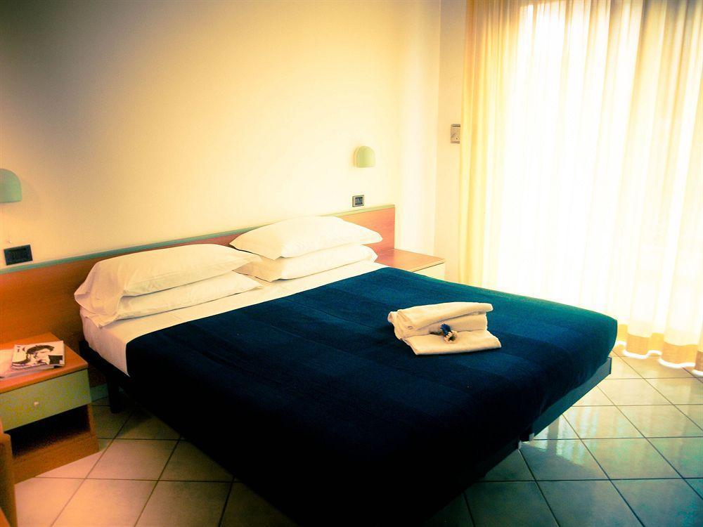 Aparthotel Dei Pini 3*