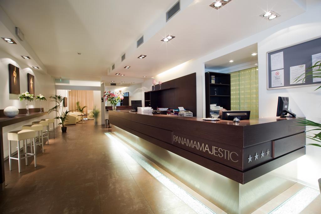 Panama Majestic
