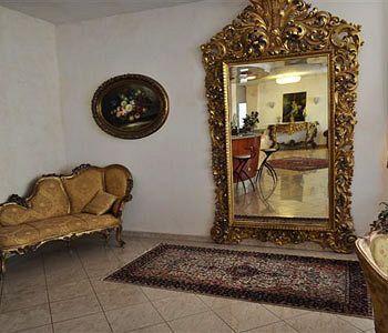 Hotel Gaston 4*