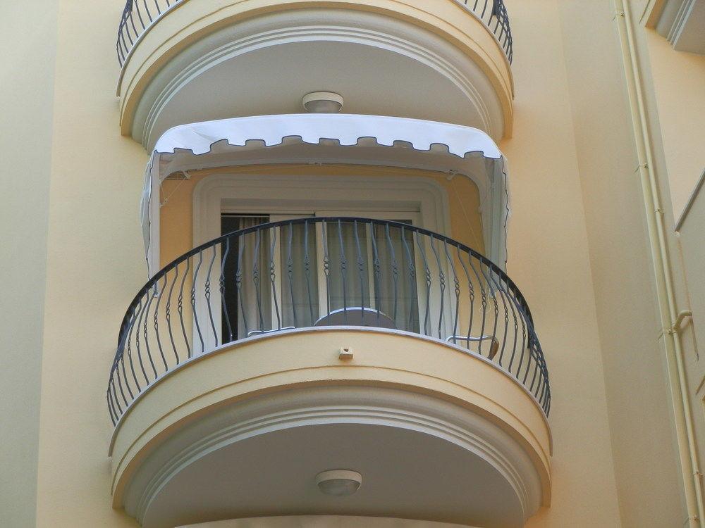 Queen Aparthotel