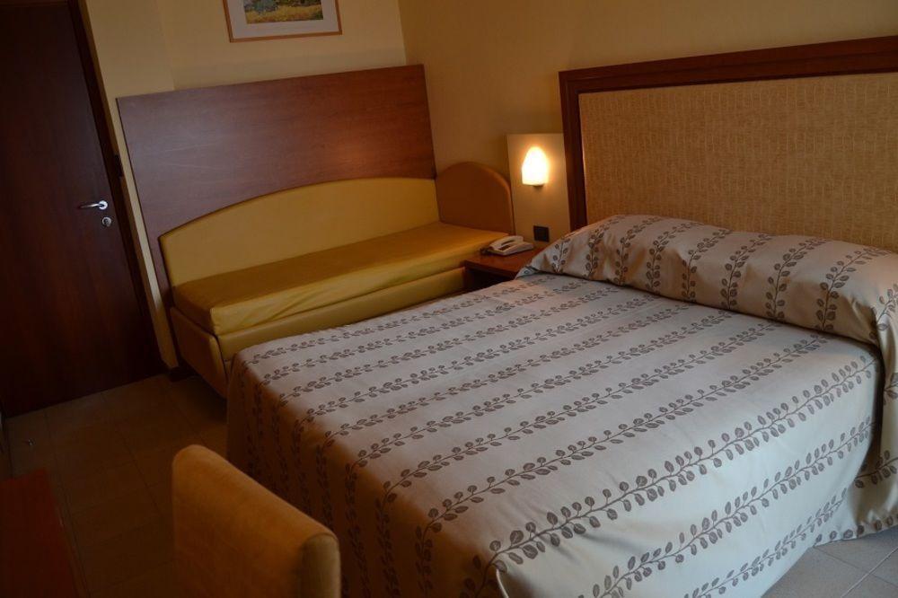 Zeus 3* Rimini