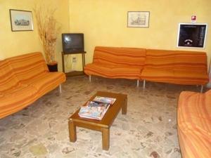 Livia Hotel 2*
