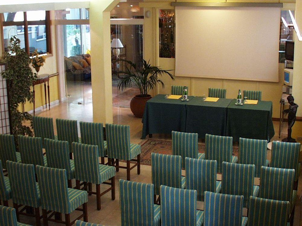 Hotel Kennedy 3*