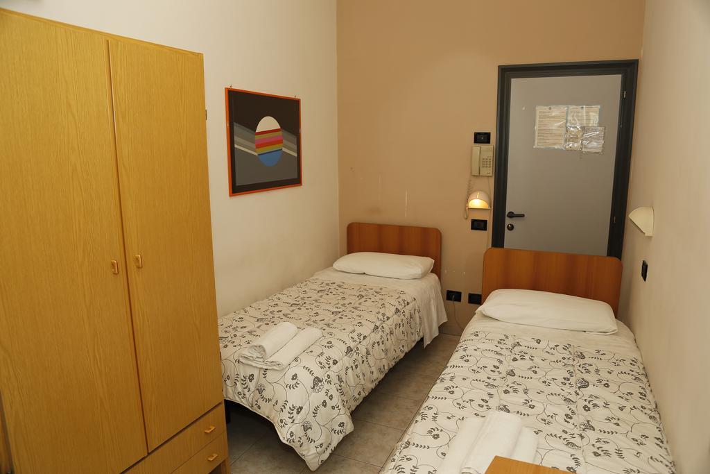 Hotel Dina 3*