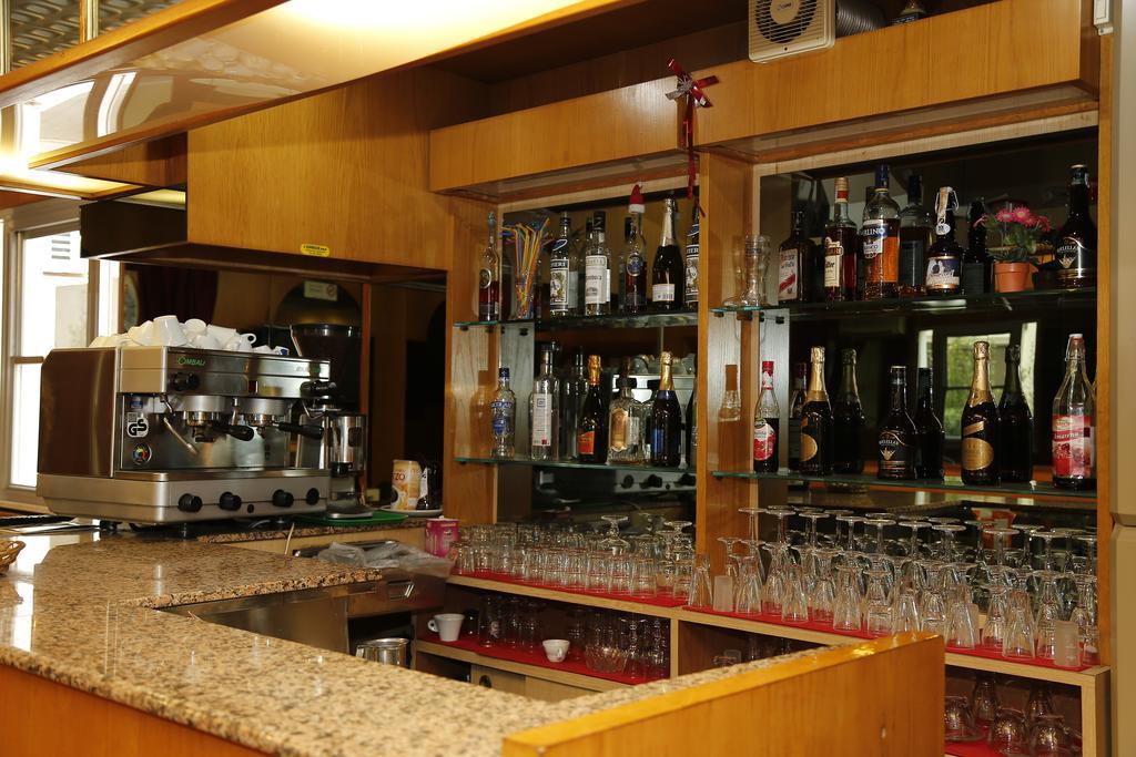 Hotel Dina 3*
