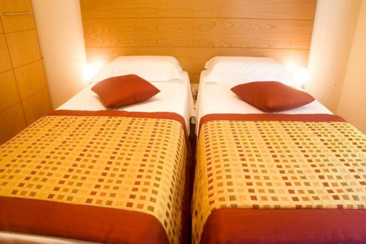 Hotel Accademia 3*