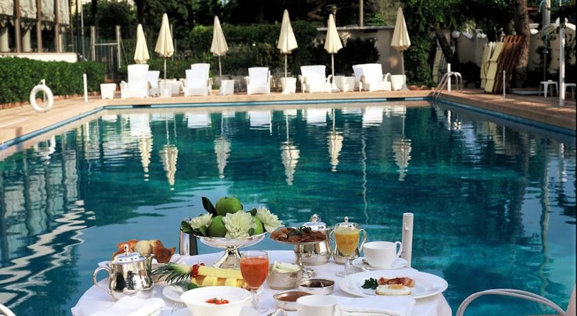 Hotel Residenza Parco Fellini 4*