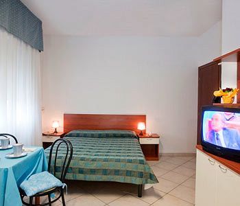 Riviera Aparthotel 2*