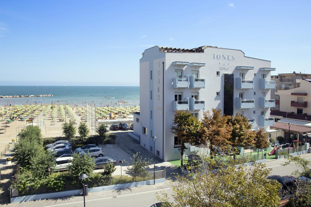 Iones 3* Rimini