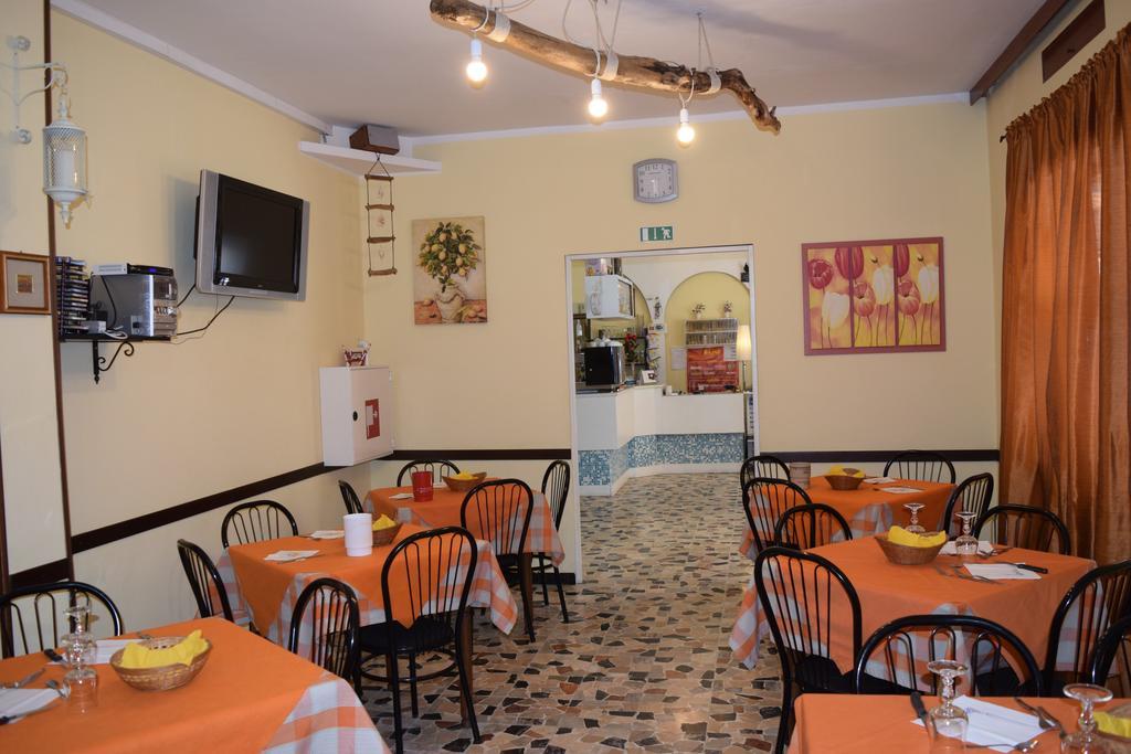 Hotel Ottavia 2*
