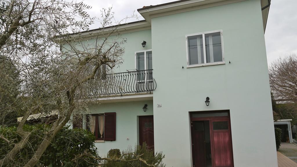 Cara Pace Apartment
