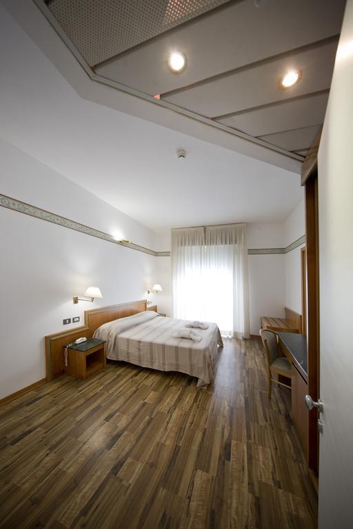 Marina Bay Hotel 3*
