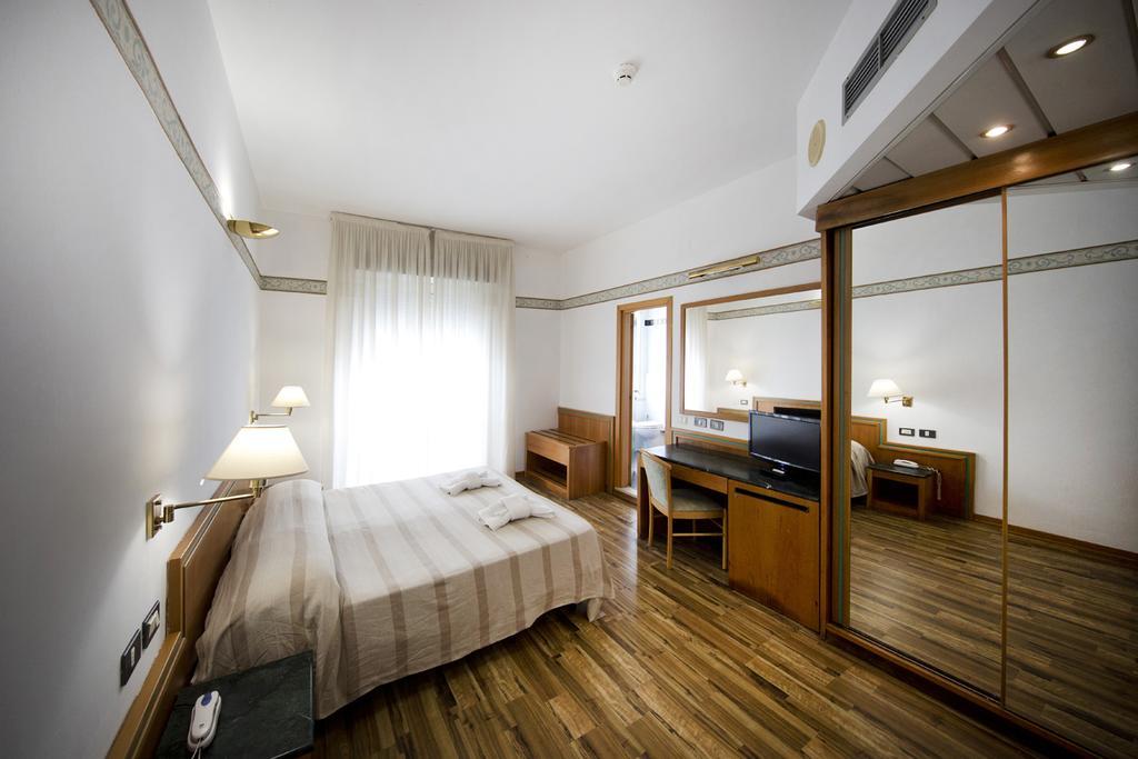 Marina Bay Hotel 3*