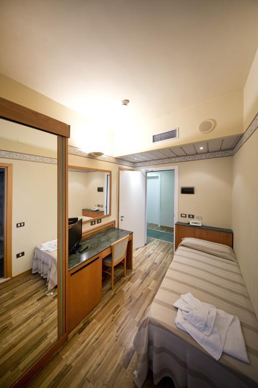 Marina Bay Hotel 3*