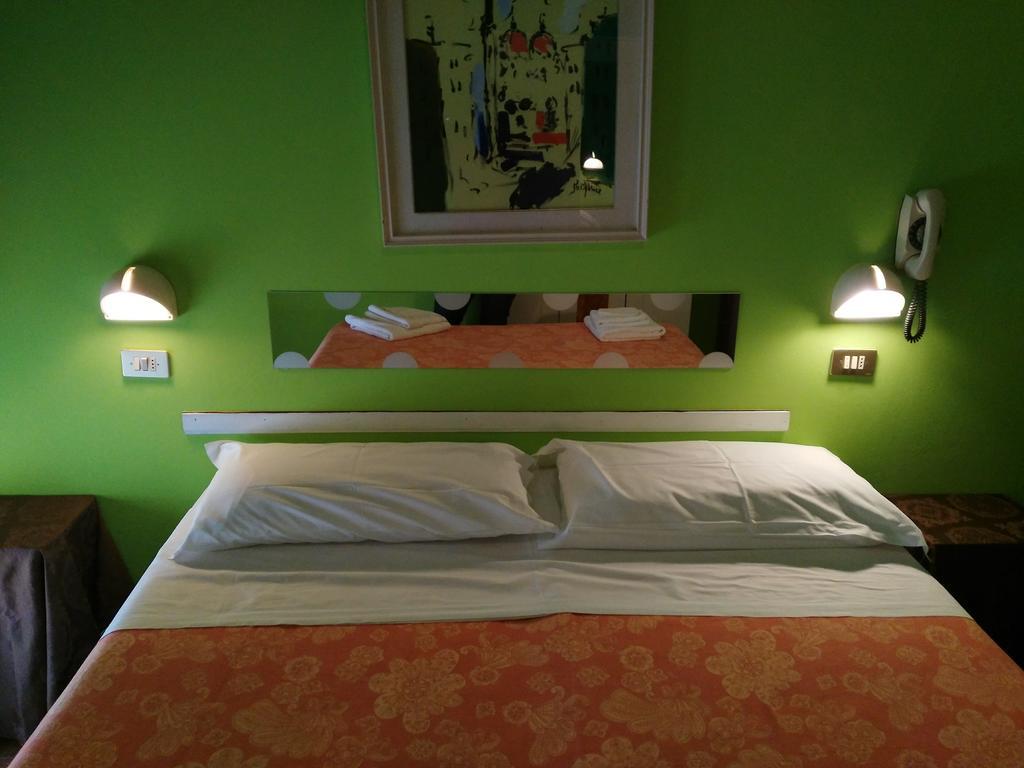Hotel Simon 2*