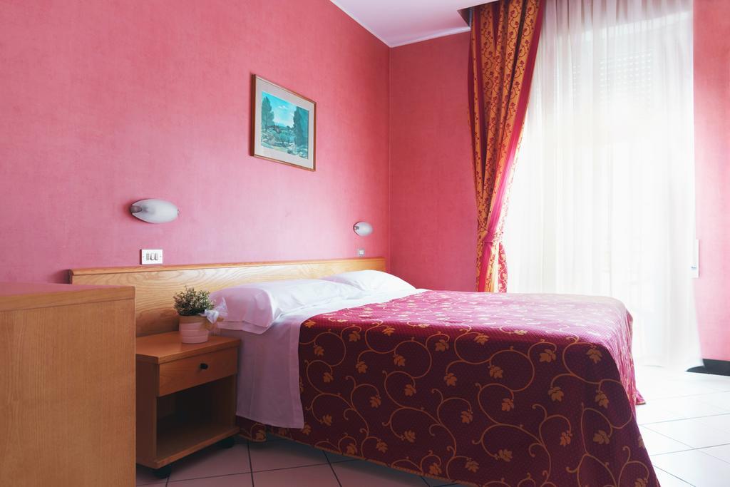 Junior Hotel 3*