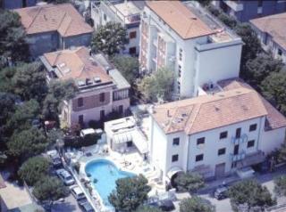 Atrium Hotel