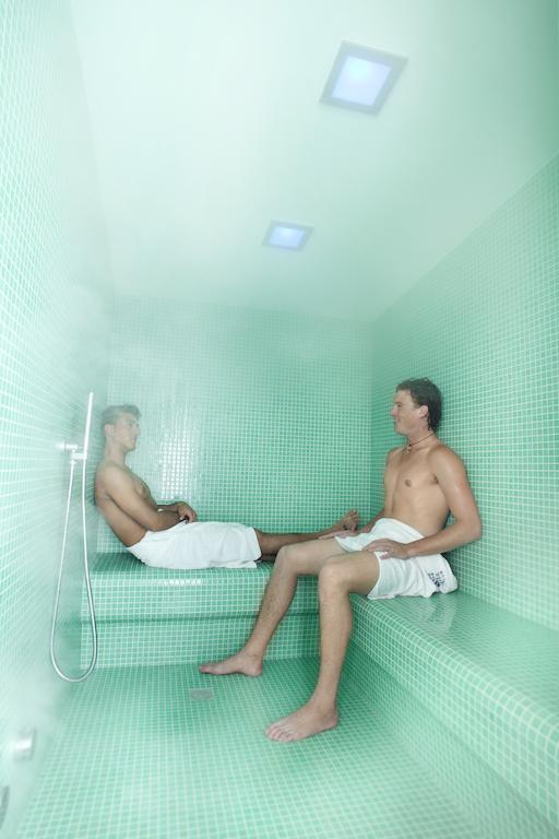 Zeus Hotel
