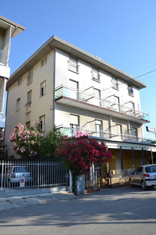 Hotel Elvira