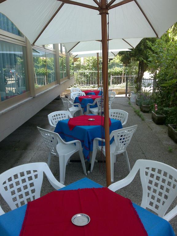 Elvira Hotel 2*