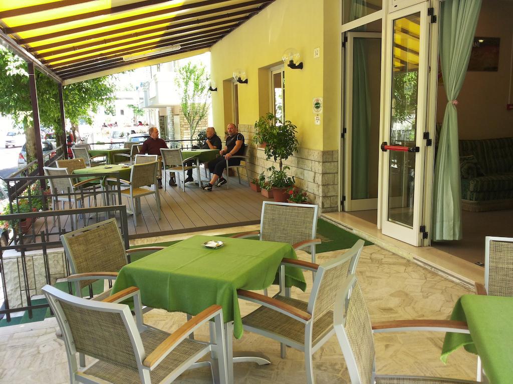 Cannes 2* Rimini