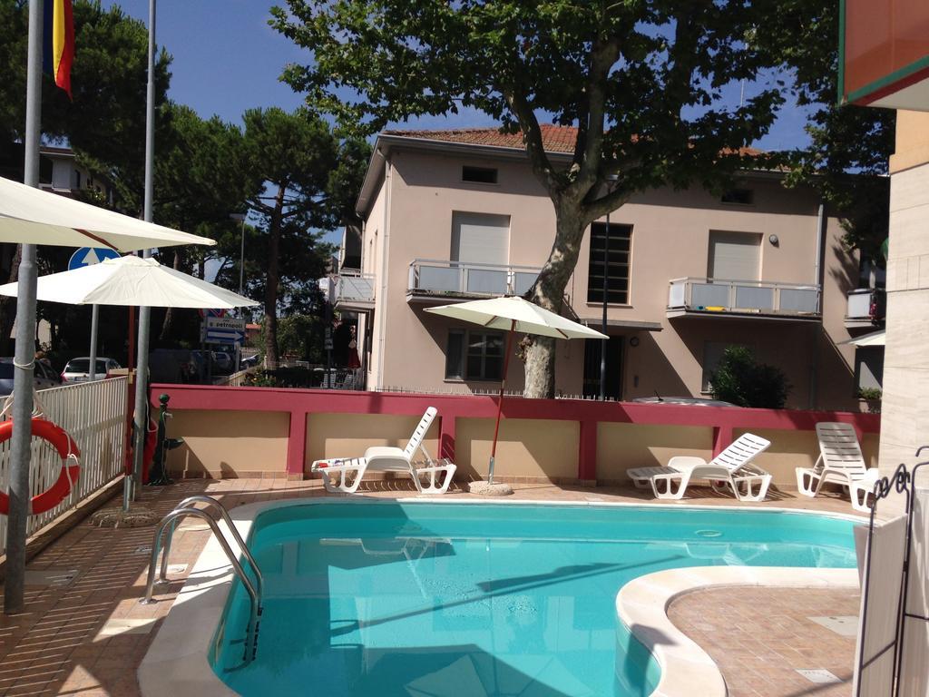 Hotel Aron 3*
