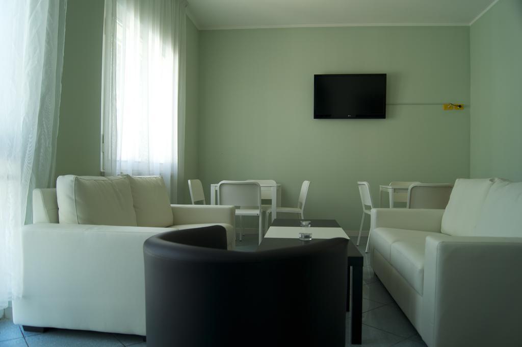 Hotel Aron