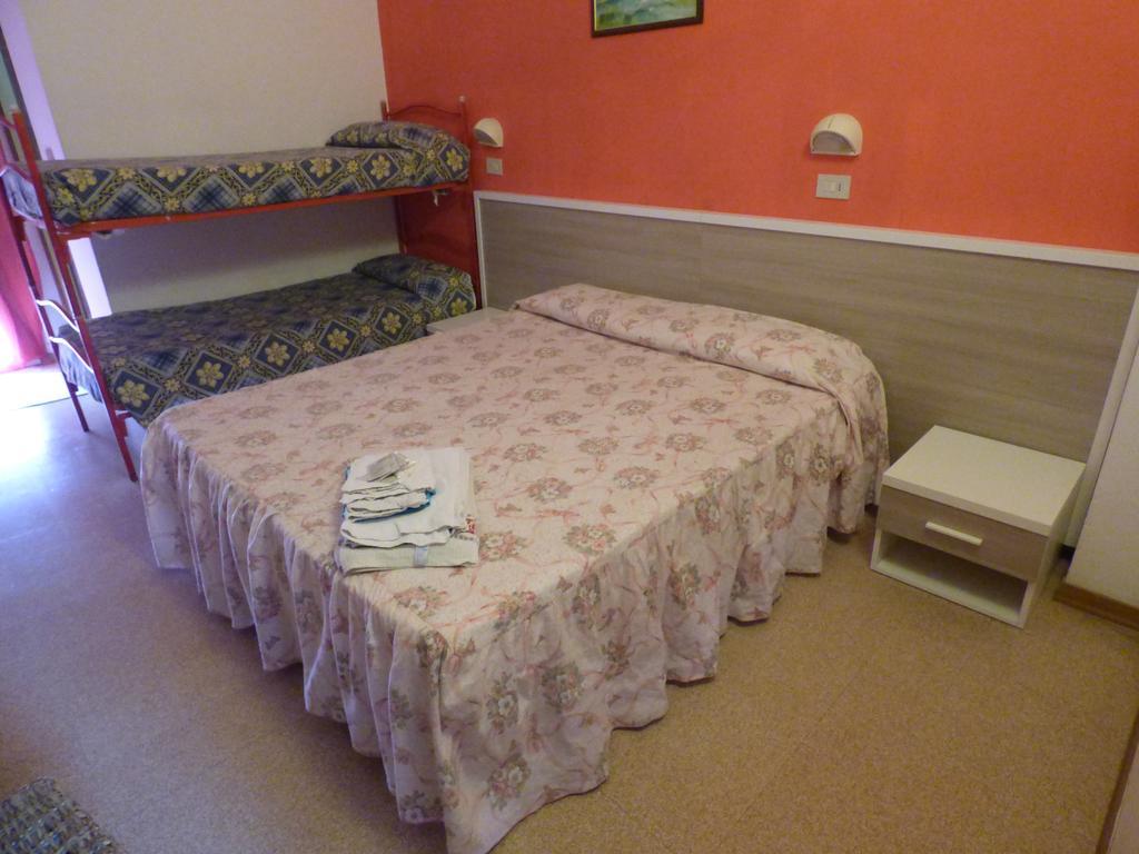 Consul Hotel