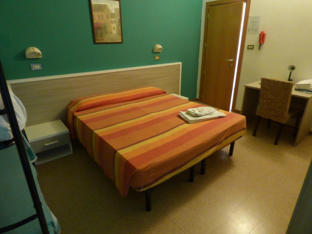 Consul Hotel 3*